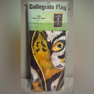 NWT-LSU - “Fleur de Tigré" Team Sports America  Collegiate Flag.